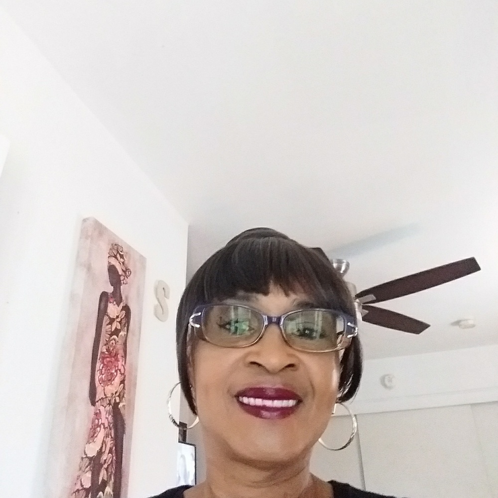 Meet your Posher, Sandra